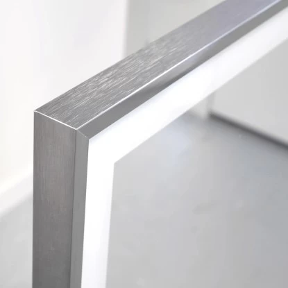 Vasner Spiegel-Infrarotheizung Zipris S LED 400 W Mit Licht Und Chrom-Rahmen 4 Vasner Spiegel-Infrarotheizung Zipris S LED 400 W Mit Licht Und Chrom-Rahmen – Bild 4